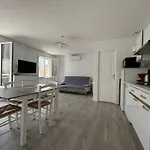 Saint-palais : T2 3 Etoiles, Proche Plage, Terrasse Sud, Parking, Clim Et Wifi - Fr-1-738-36 公寓