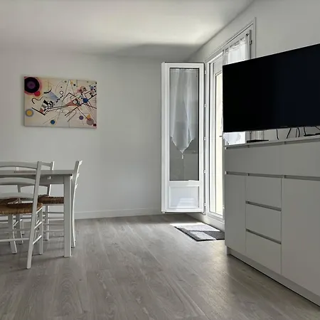 Saint-palais : T2 3 étoiles, Proche Plage, Terrasse Sud, Parking, Clim Et Wifi - Fr-1-738-36 Appartement *