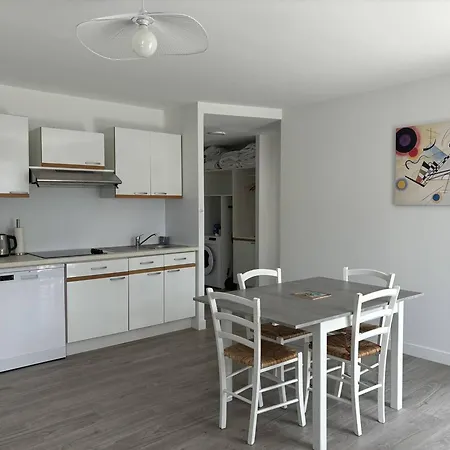 Appartement Saint-palais : T2 3 étoiles, Proche Plage, Terrasse Sud, Parking, Clim Et Wifi - Fr-1-738-36 Saint-Palais-sur-Mer